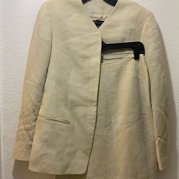 Vintage Emanuel Ungaro 2 pcs suit  Womens  Size 4/38 Cream Ivory  Wool rayon - Picture 2 of 14
